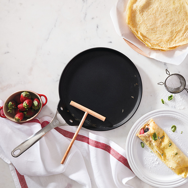 Staub 11 Crepe Pan with Spreader