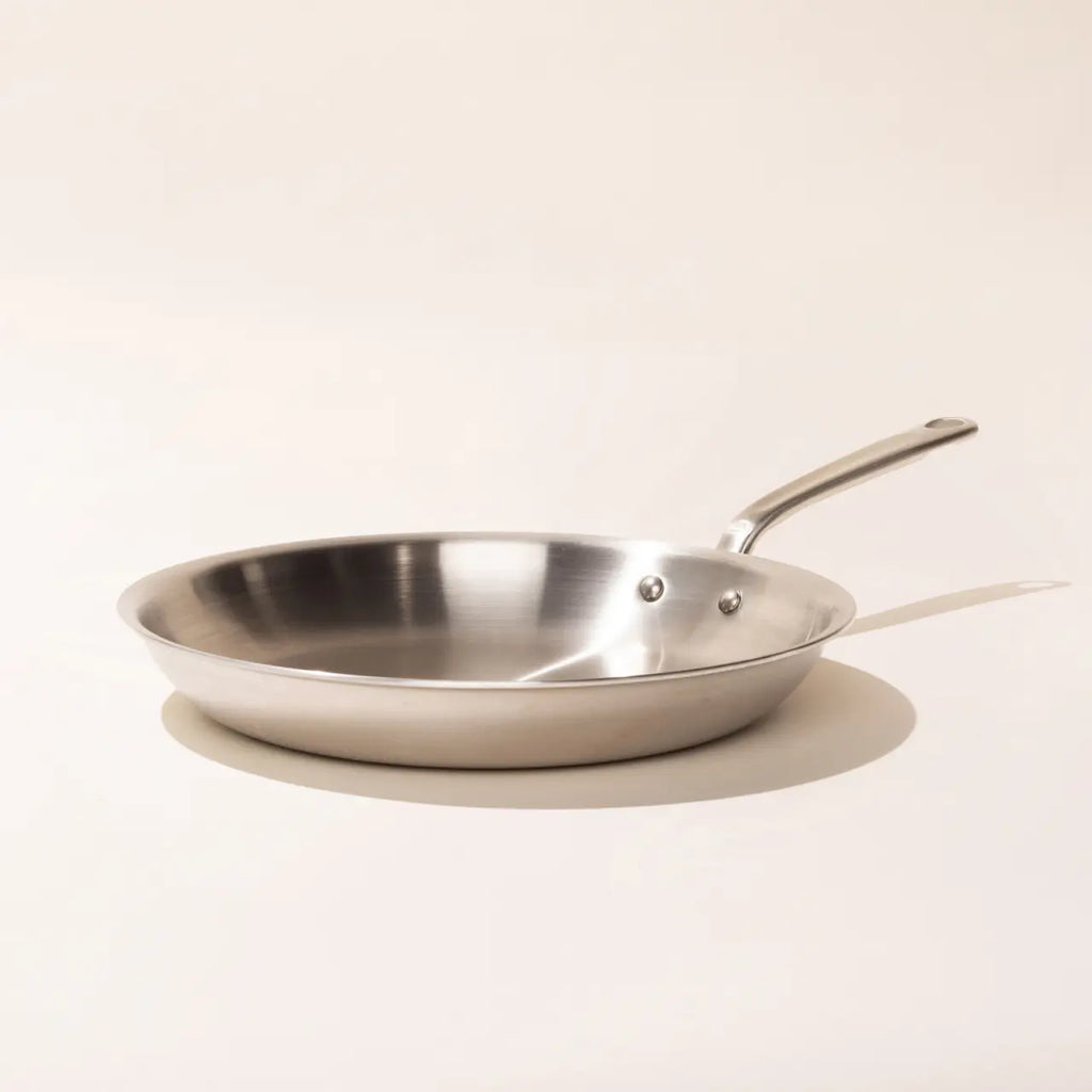  de Buyer MINERAL B Carbon Steel Fry Pan - 12.5” - Ideal for  Searing, Sauteing & Reheating - Naturally Nonstick - Made in France: Stir  Fry Pans: Home & Kitchen